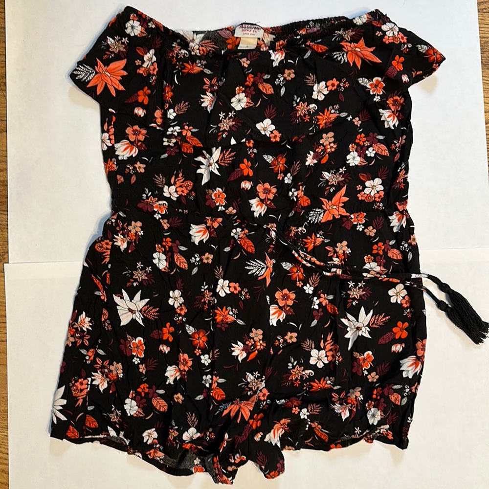 Cute summer strapless romper